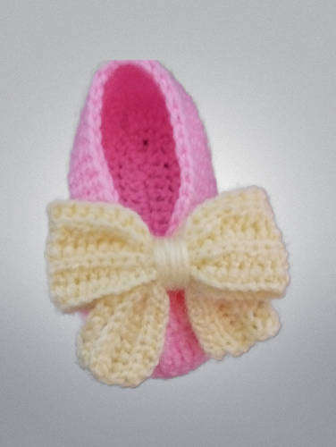 Handcrafted Baby Shoes - (Cutesy Bow)