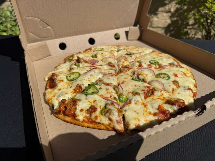 Halaal Frozen Pizza _ Masala Steak_Large 30cm