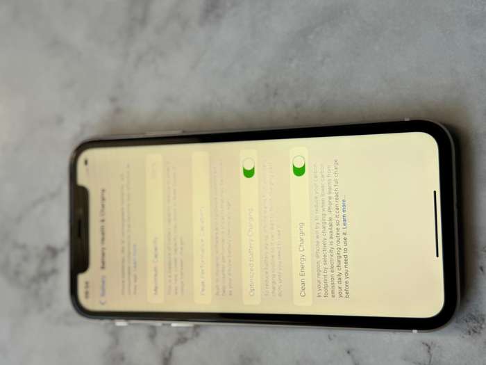 Apple iPhone 11 64GB White