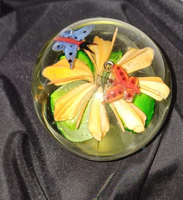 Paperweight