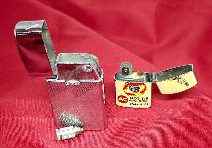 Lighters-penguines