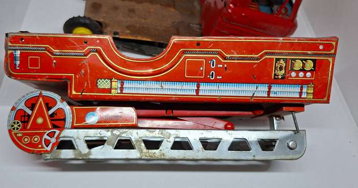 Very old tin toys - needs repairs!