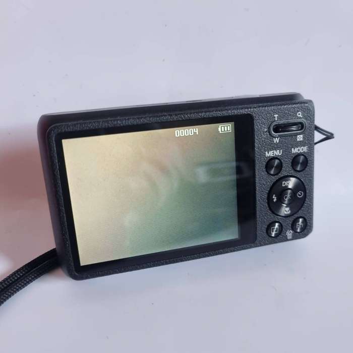 Samsung DV100 Digital Camera (Bag & 16GB SD Card)