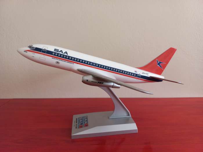 1/150 SAA B737-200