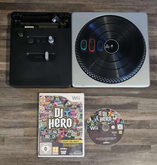 DJ Hero Board + Game for Nintendo Wii