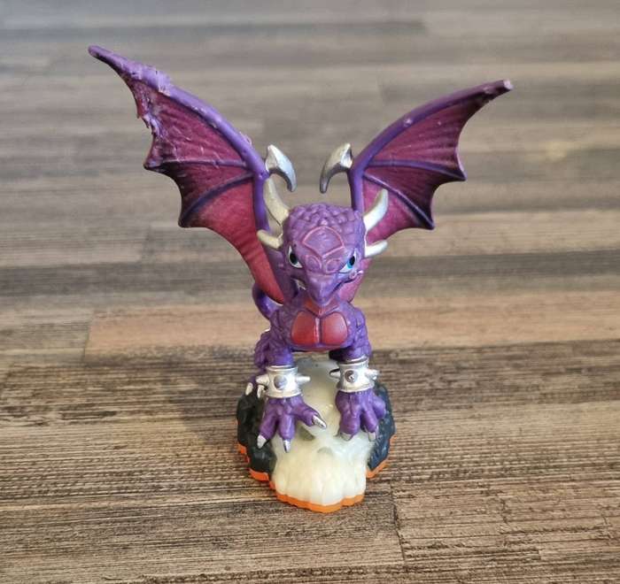 Cynder for Skylanders Giants