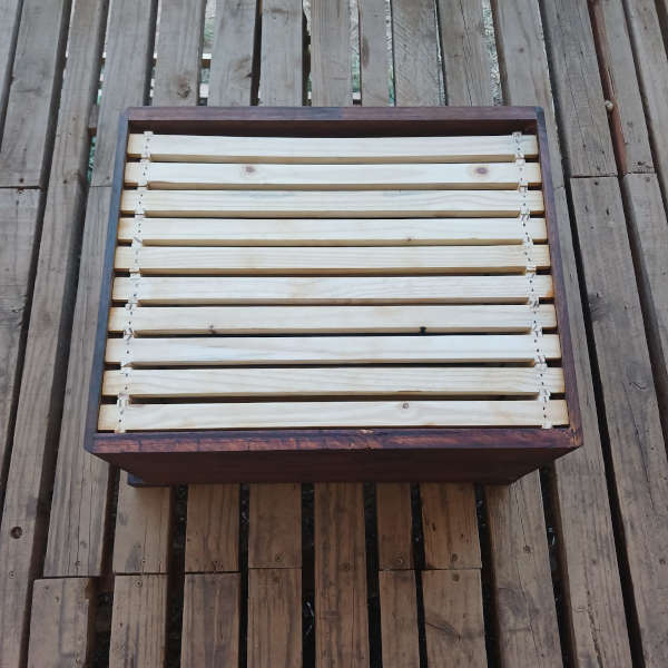 Beehive Brood Chamber with base, 10 wired frames and lid