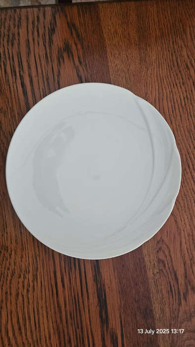 Bone China Dinner Service