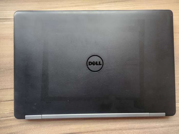 Dell Latitude E5570 Intel Core i7 + Free Laptop Bag