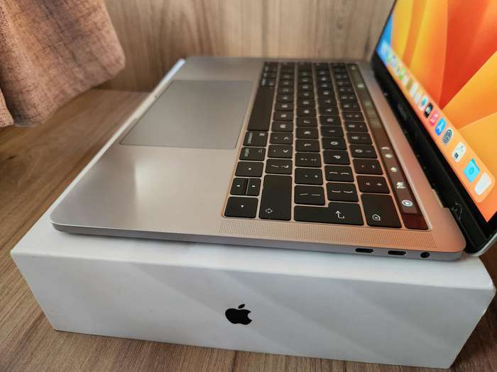 2017 13-inch MacBook Pro, Touch Bar with four Thunderbolt 3 ports