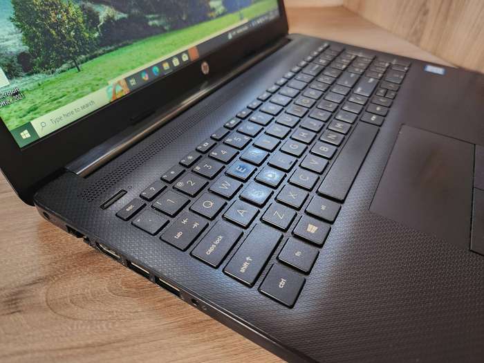 HP Laptop 15 Intel Core I3 + Free Laptop Bag
