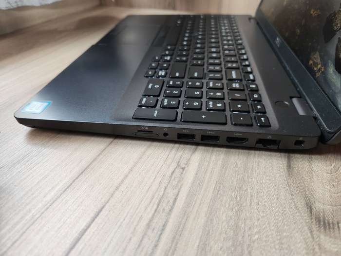 Dell Latitude 5500 Intel Core i5 + Free Laptop bag