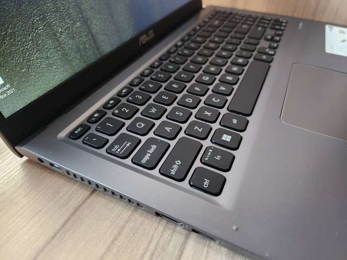Asus Vivobook X515EA Intel Core I5 11th Gen + Free Laptop Bag