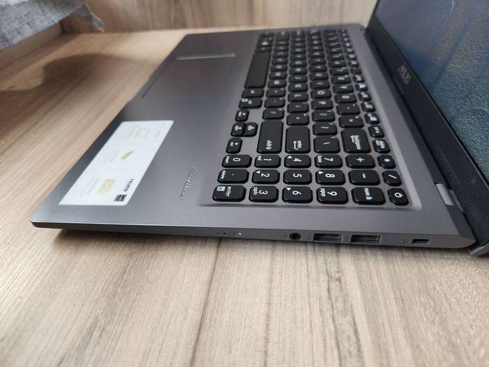 Asus Vivobook X515EA Intel Core I5 11th Gen + Free Laptop Bag