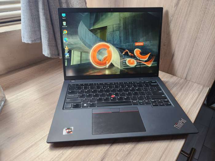 Lenovo ThinkPad T14 Gen 3 AMD Ryzen 5 Pro + Free Laptop Bag