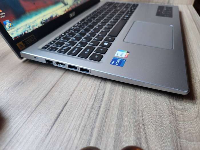 Acer Aspire 3 A315-58 Intel Core I7 11th Gen + Free Laptop Bag