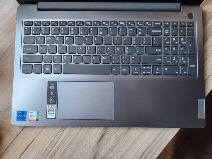 Lenovo IdeaPad 3 Intel Core i7 11th Gen + Free Laptop Bag