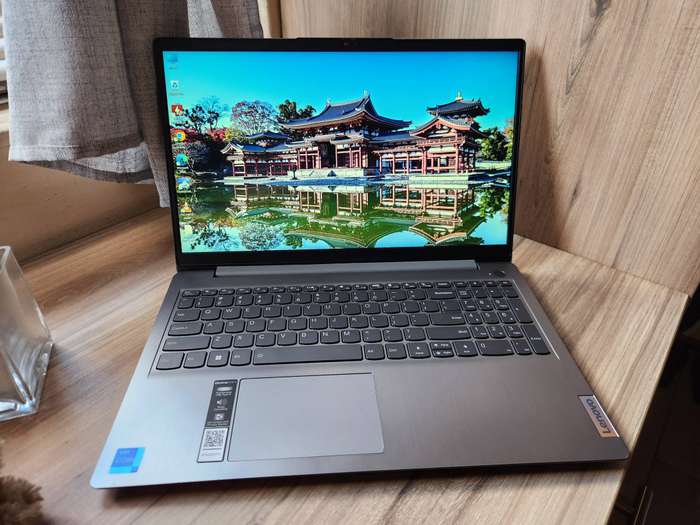 Lenovo IdeaPad Slim 3i Intel Core I7-12th Gen + Free Laptop Bag