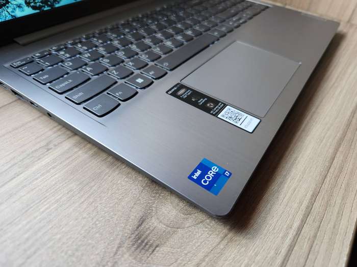 Lenovo IdeaPad Slim 3i Intel Core I7-12th Gen + Free Laptop Bag