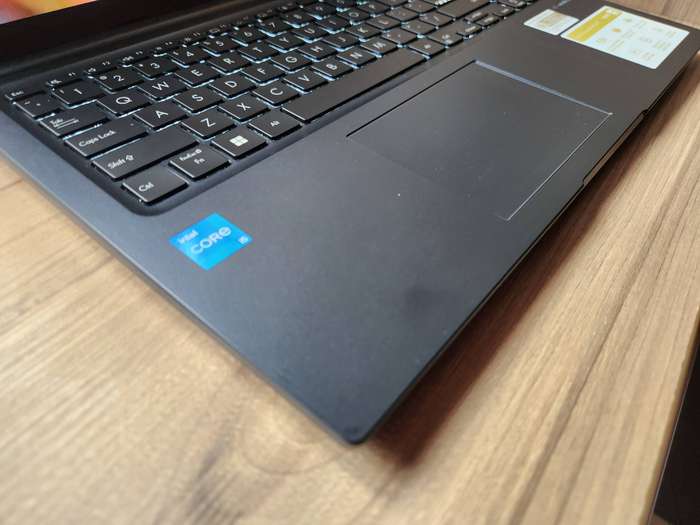 ASUS Vivobook 15 X1504ZA Intel Core I5 12th Gen + Free Laptop Bag