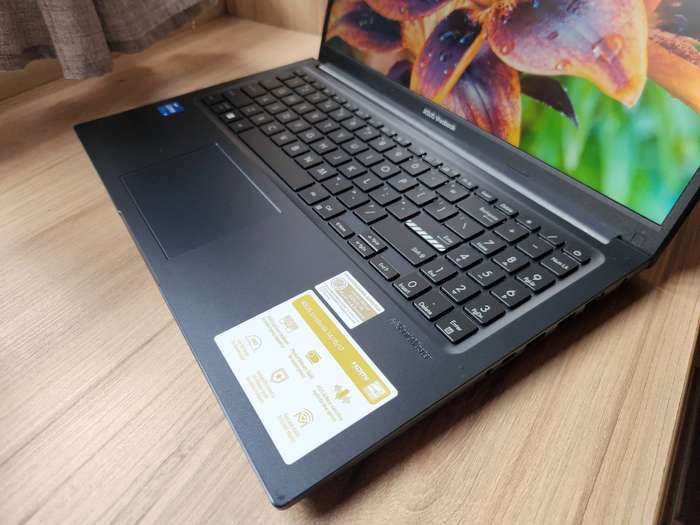 ASUS Vivobook 15 X1504ZA Intel Core I5 12th Gen + Free Laptop Bag