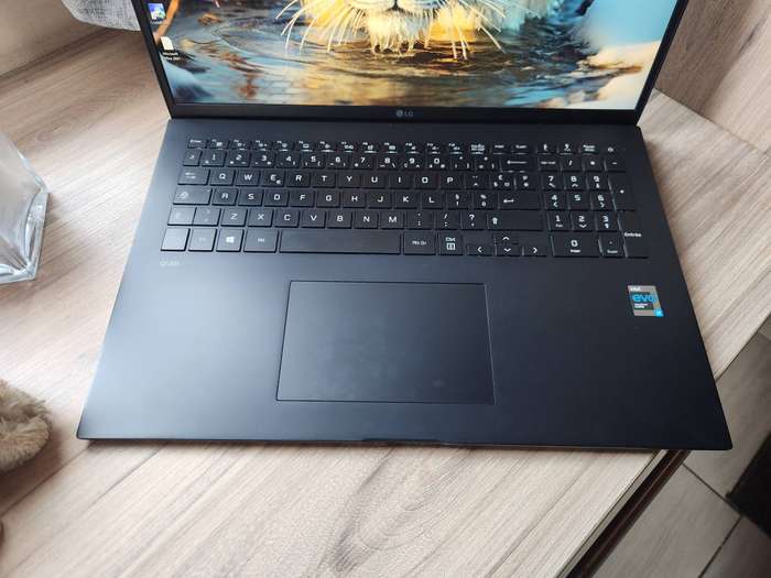 LG Gram 16 Evo 11th Gen Intel® Core i7 + Free Laptop BackPack