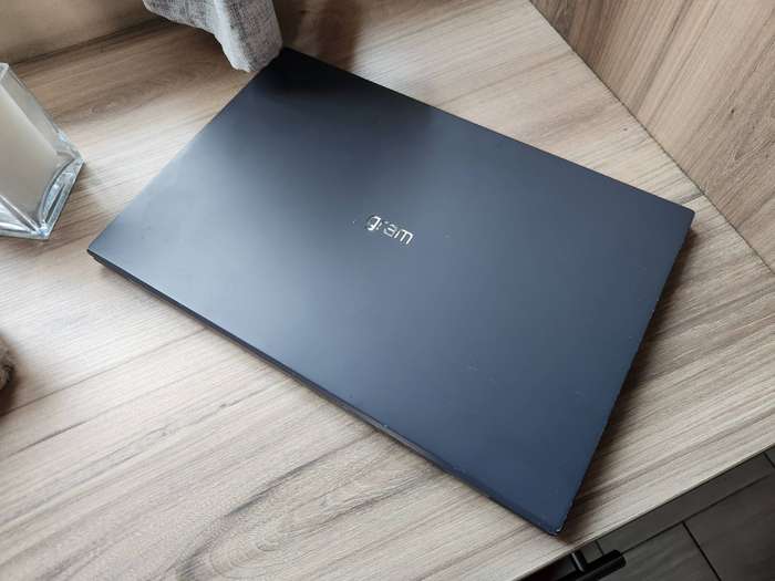 LG Gram Evo 12th Gen Intel® Core i7 + Free Laptop BackPack