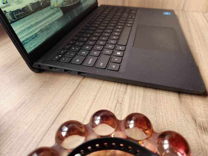 Dell Inspiron 15 3511 Intel Core I3 11th Gen + Free Laptop Bag