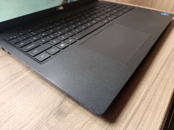 Dell Latitude 3520 Intel Core i5 11th Gen + Free Laptop Bag