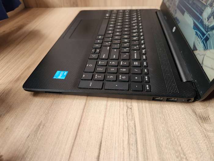 Hp laptop 15-dw3xxx Intel Core i3 11th Gen + Free Laptop Bag