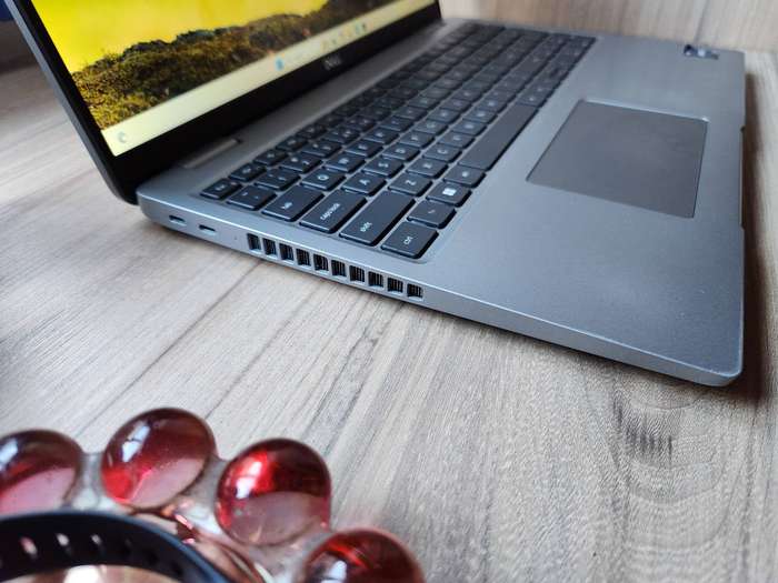Dell Latitude 5540 Intel Core 17 13th Gen + Free Laptop Bag