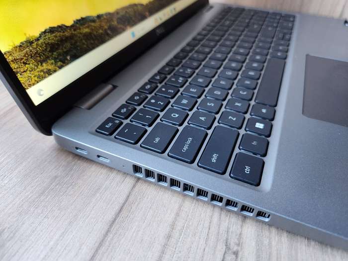 Dell Latitude 5540 Intel Core 17 13th Gen + Free Laptop Bag