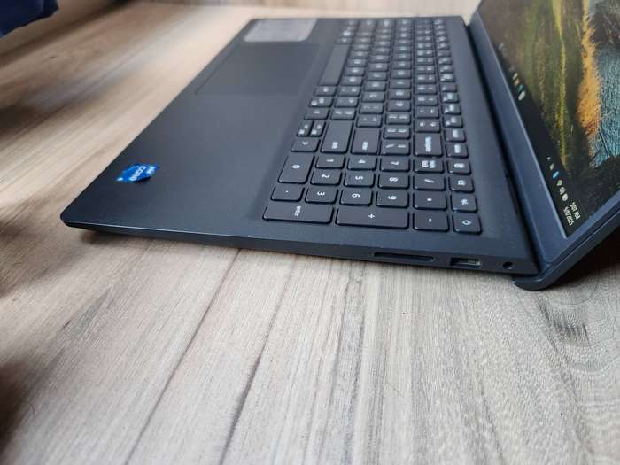 Dell Inspiron 15 3520 Intel Core i5 12th Gen + Free Laptop Bag