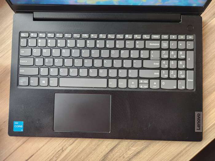Lenovo V15 G2 Intel Core I3 11th Gen + Free Laptop Bag