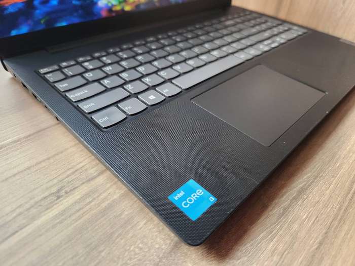 Lenovo V15 G2 Intel Core I3 11th Gen + Free Laptop Bag