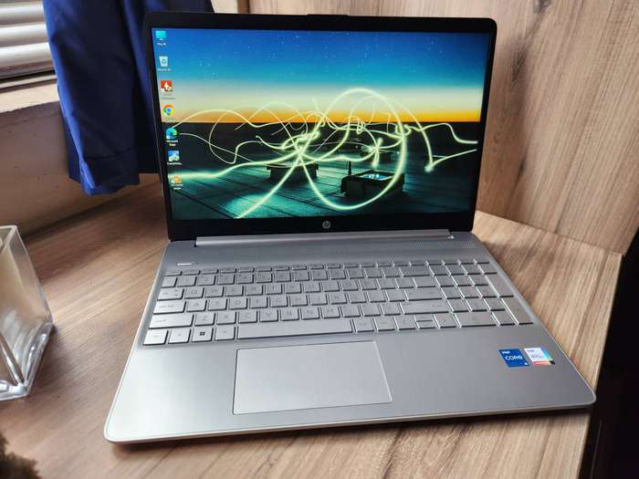 Hp laptop 15s-fq5xxx Intel Core i5 12th Gen + Free Laptop Bag