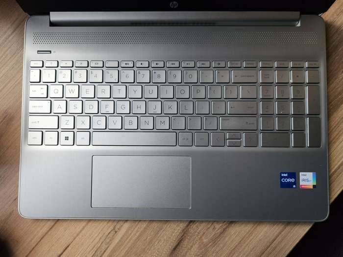 Hp laptop 15s-fq5xxx Intel Core i5 12th Gen + Free Laptop Bag