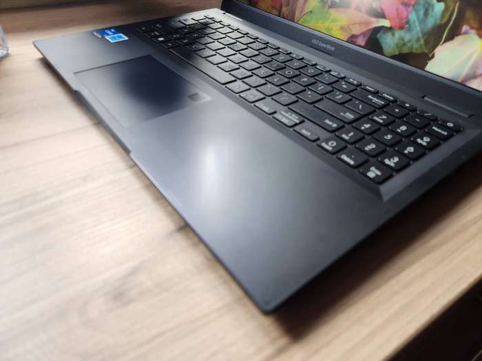 Asus Expertbook Intel Core I5 12th Gen + Free Laptop Bag