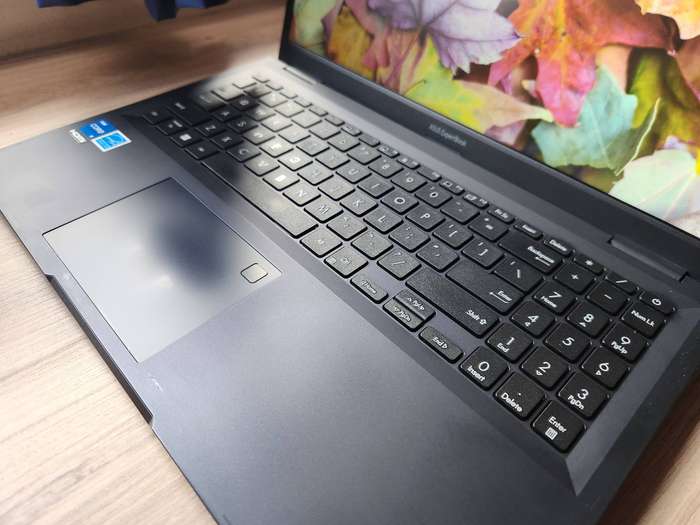 Asus Expertbook Intel Core I5 12th Gen + Free Laptop Bag