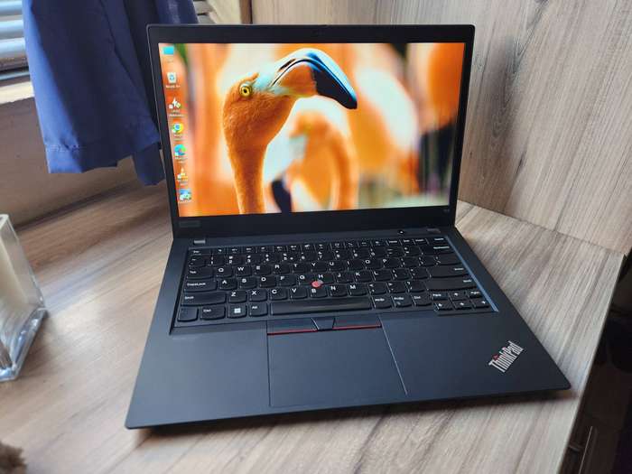 Lenovo ThinkPad T14 Gen 2 AMD Ryzen 5 Pro + Free Laptop Bag
