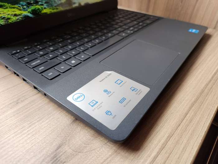 Dell Vostro 3500 11th Gen Intel Core i3 + Free Laptop Bag