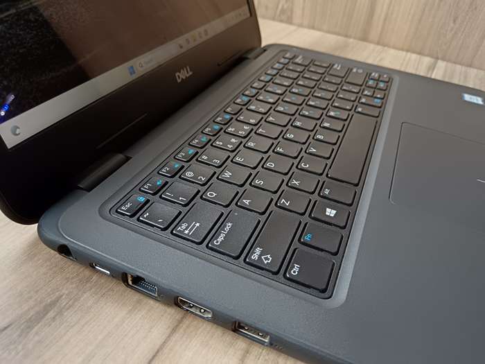 Touchscreen Dell Latitude 3310 Intel Core I3 + Free Laptop Bag