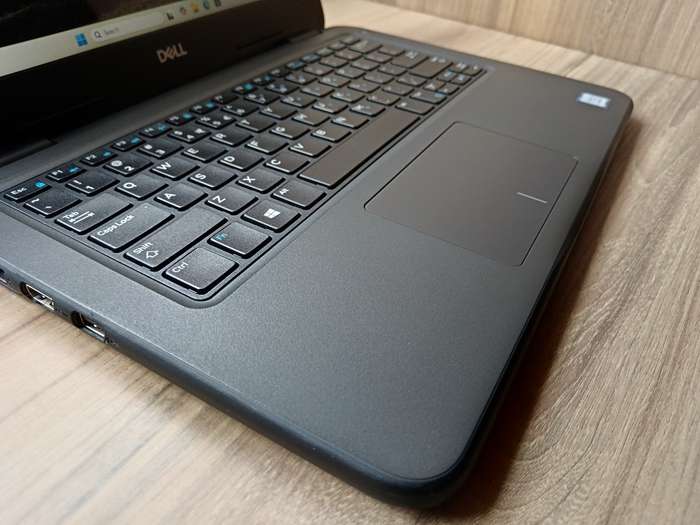 Touchscreen Dell Latitude 3310 Intel Core I3 + Free Laptop Bag