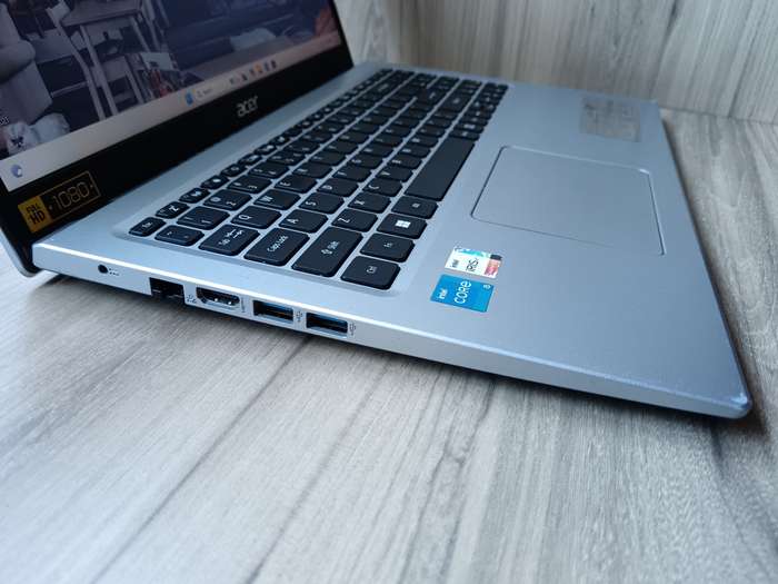Acer Aspire 3 A315-58 Intel Core I5 + Free Laptop Bag