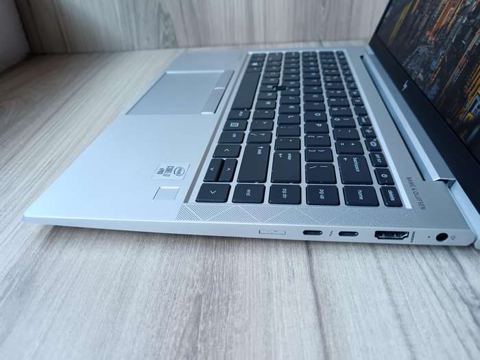 Hp EliteBook 840 G7 Intel Core i7 + Free Laptop Bag