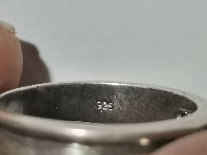 10 x 925 SILVER RINGS. BEAUTIFUL. ALL STAMPED. 36 GRAMS. ONE BID.