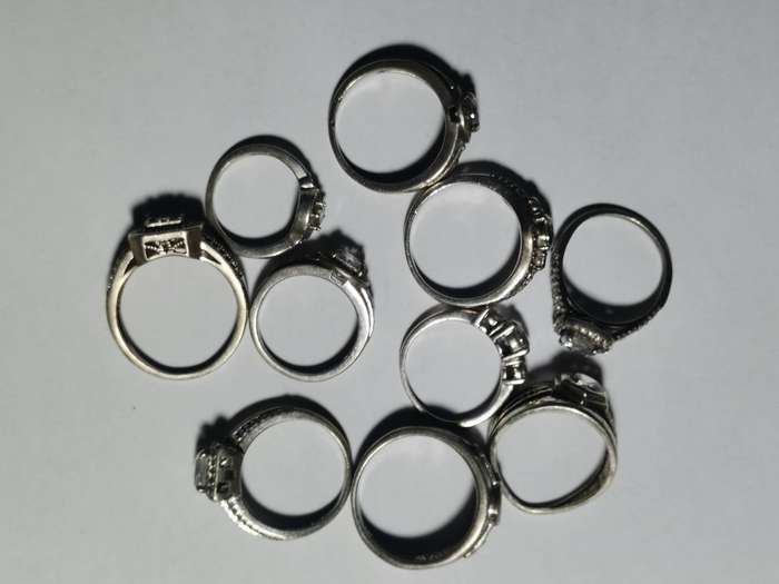 10 x 925 SILVER RINGS. BEAUTIFUL. ALL STAMPED. 36 GRAMS. ONE BID.
