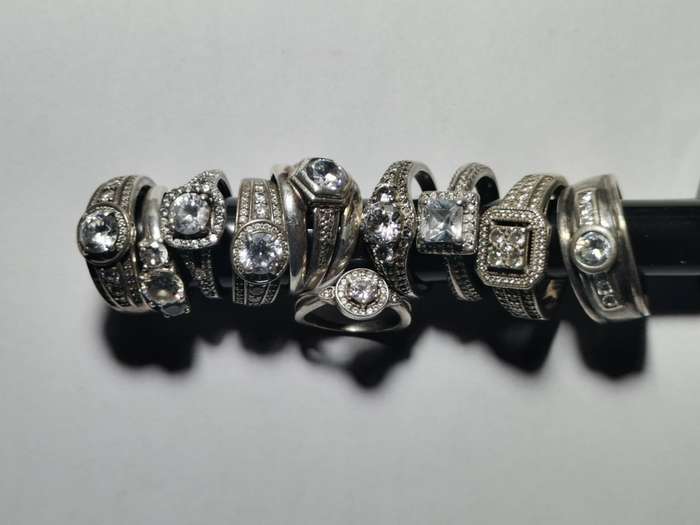 10 x 925 SILVER RINGS. BEAUTIFUL. ALL STAMPED. 36 GRAMS. ONE BID.