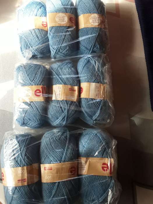 Wool-- 10xPatons 50g chunky knit in cerise and 9xELLE 50g in blue.