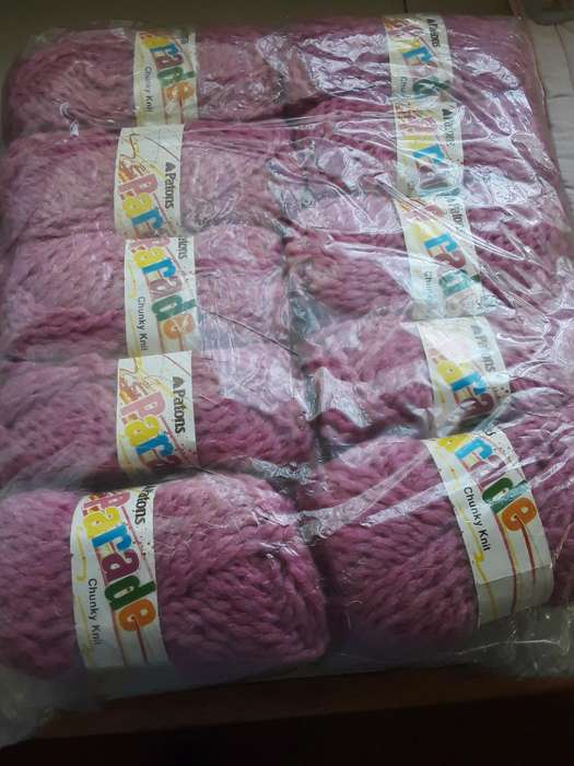 Wool-- 10xPatons 50g chunky knit in cerise and 9xELLE 50g in blue.
